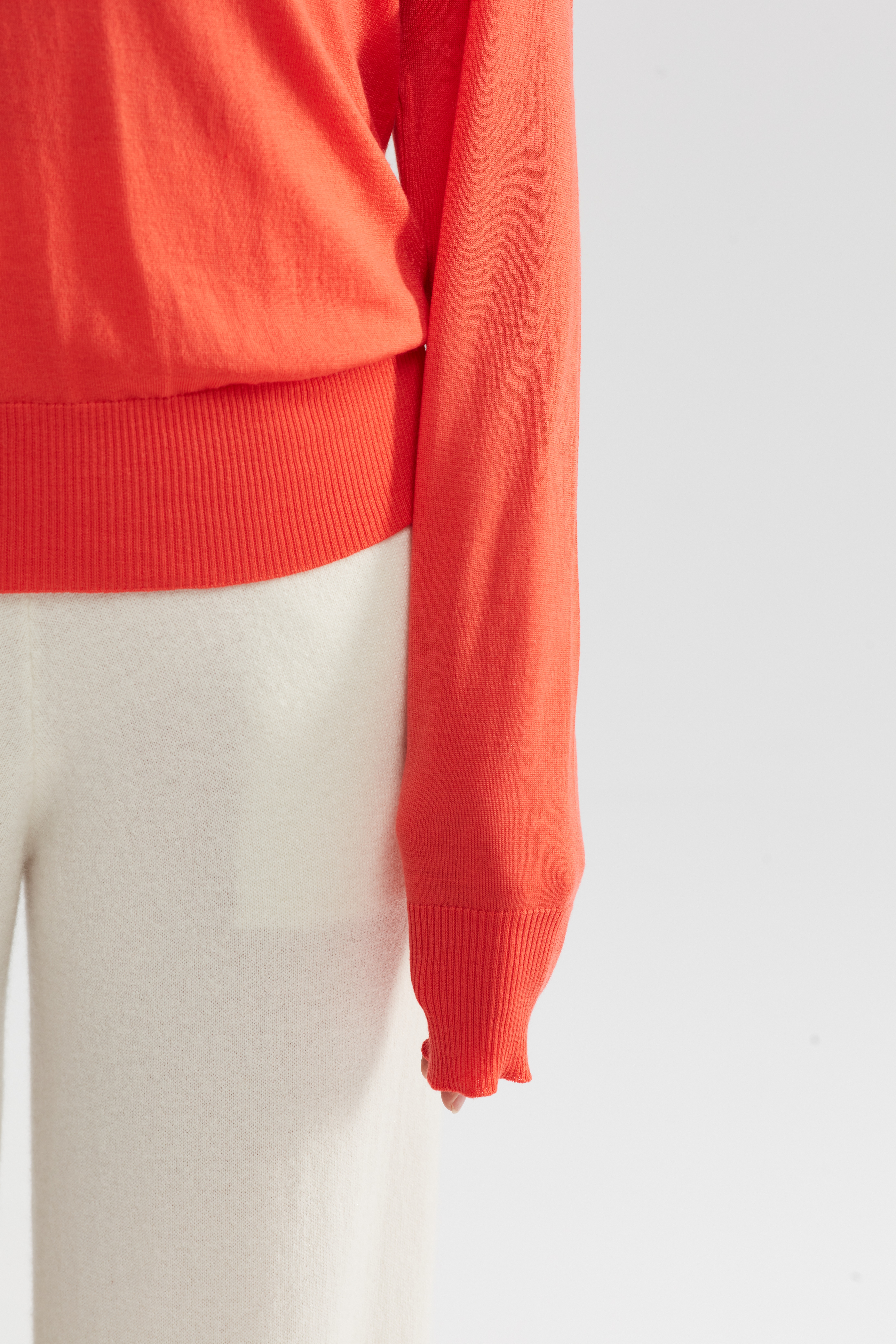 レディースウールオープンネックプルオーバー