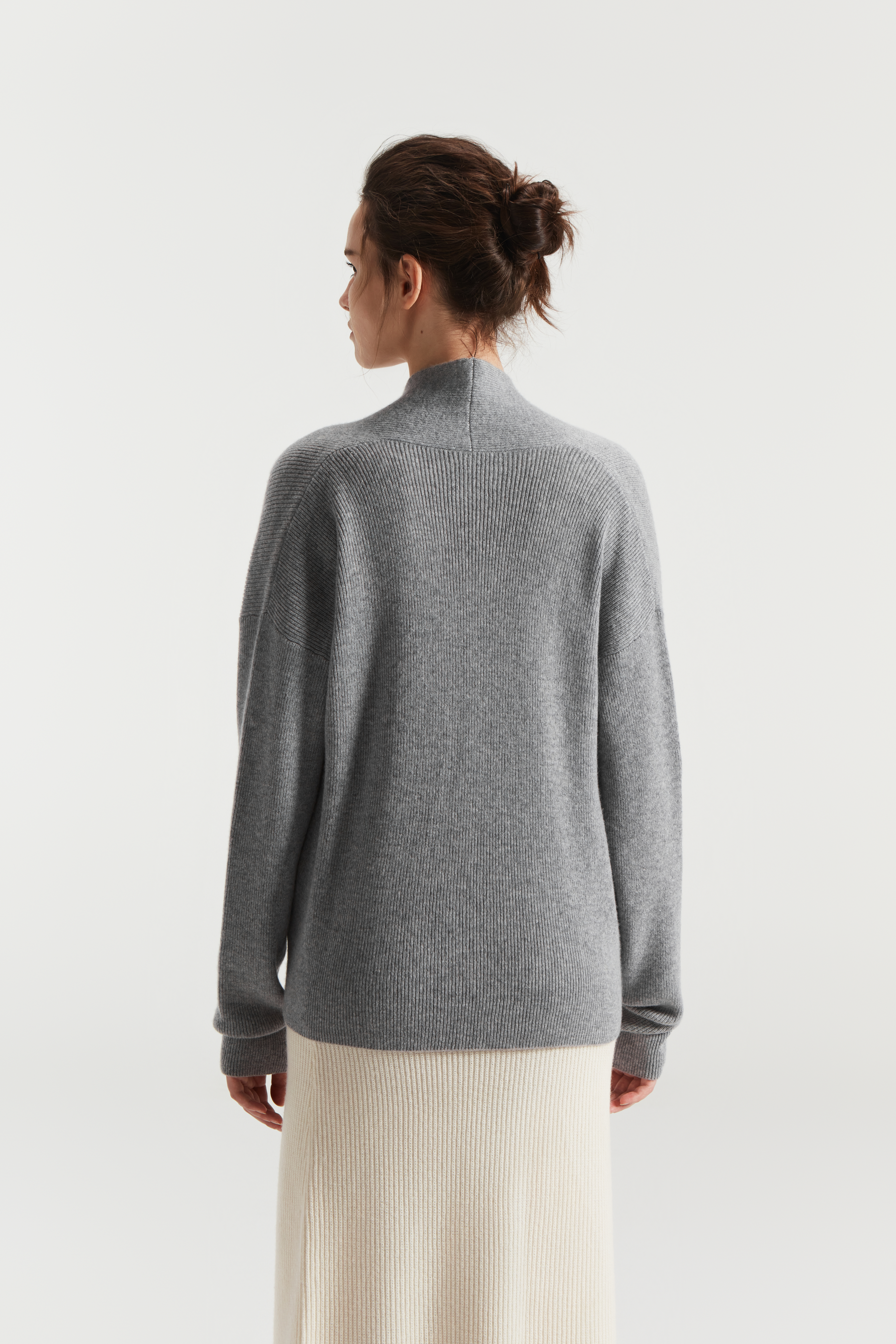 グレーⅤネックアシンメトリープルオーバー