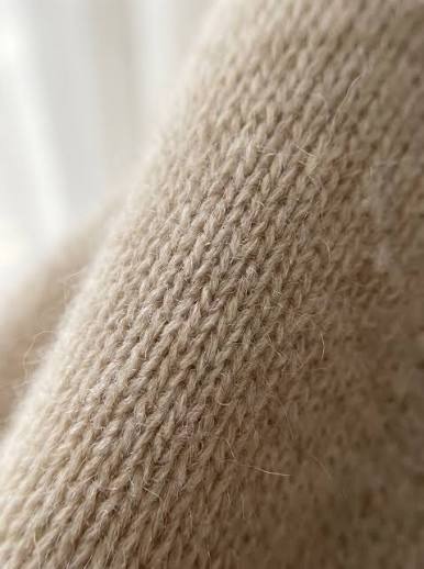 繊維からニットウェアの完成まで 高級カシミヤの作り方 (2).jpg